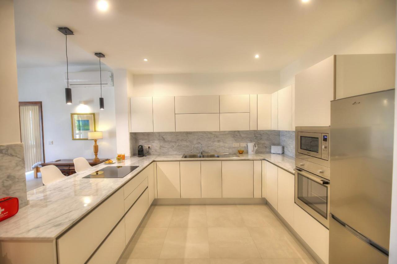 Apartment Large And Comfortable 2-bedroom In Dbri1-1 *