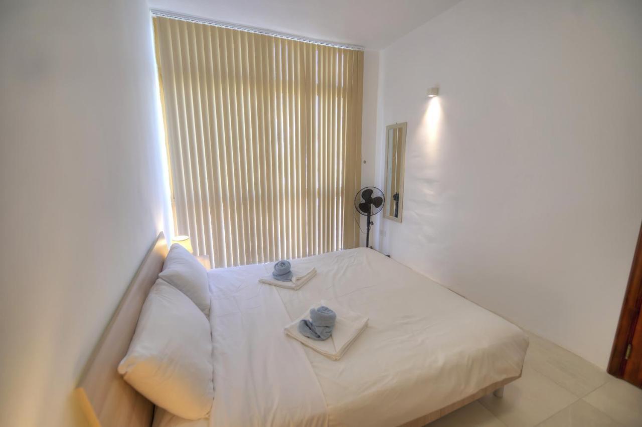 Apartment Large And Comfortable 2-bedroom In Dbri1-1 *
