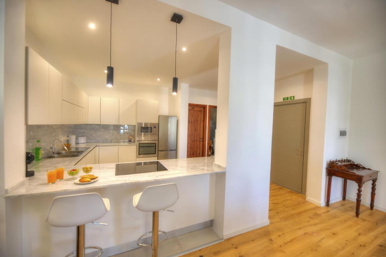Apartment Large And Comfortable 2-bedroom In Dbri1-1 *